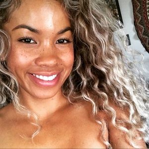 Meet your Posher, Angela